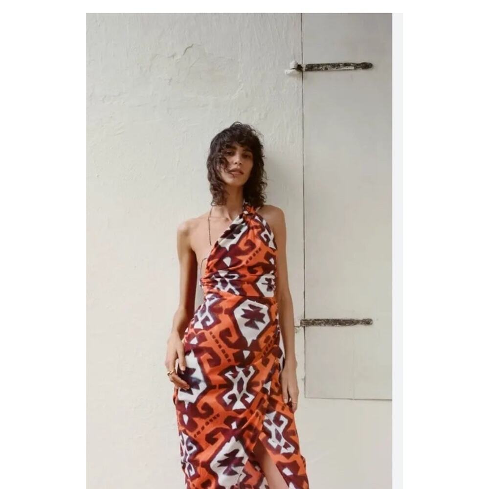 Zara Asymmetric Med Orange Dress Blogger 2025